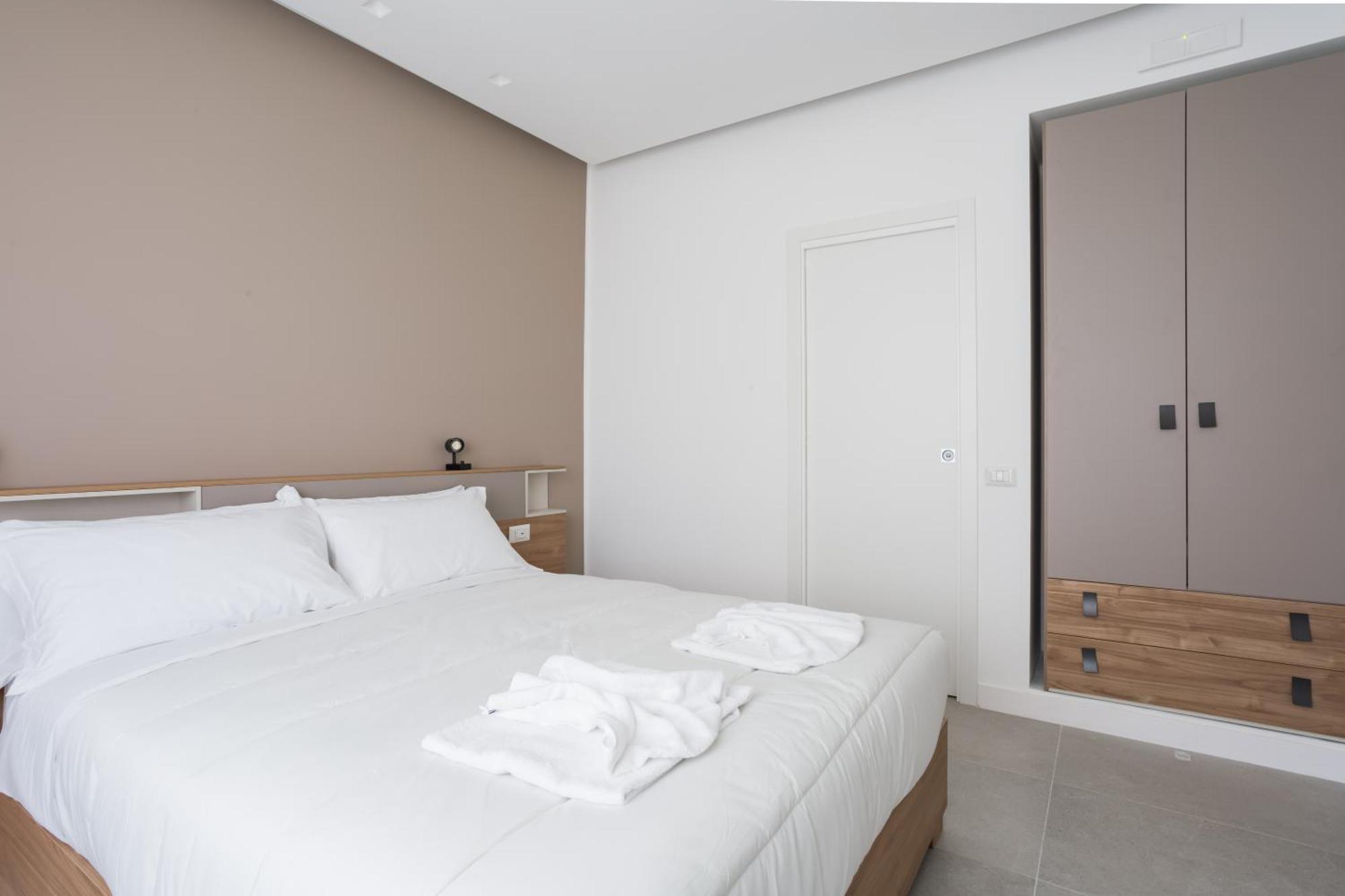 Napolishine Panorama Caravaggio By Dimorra Hotel Bagian luar foto